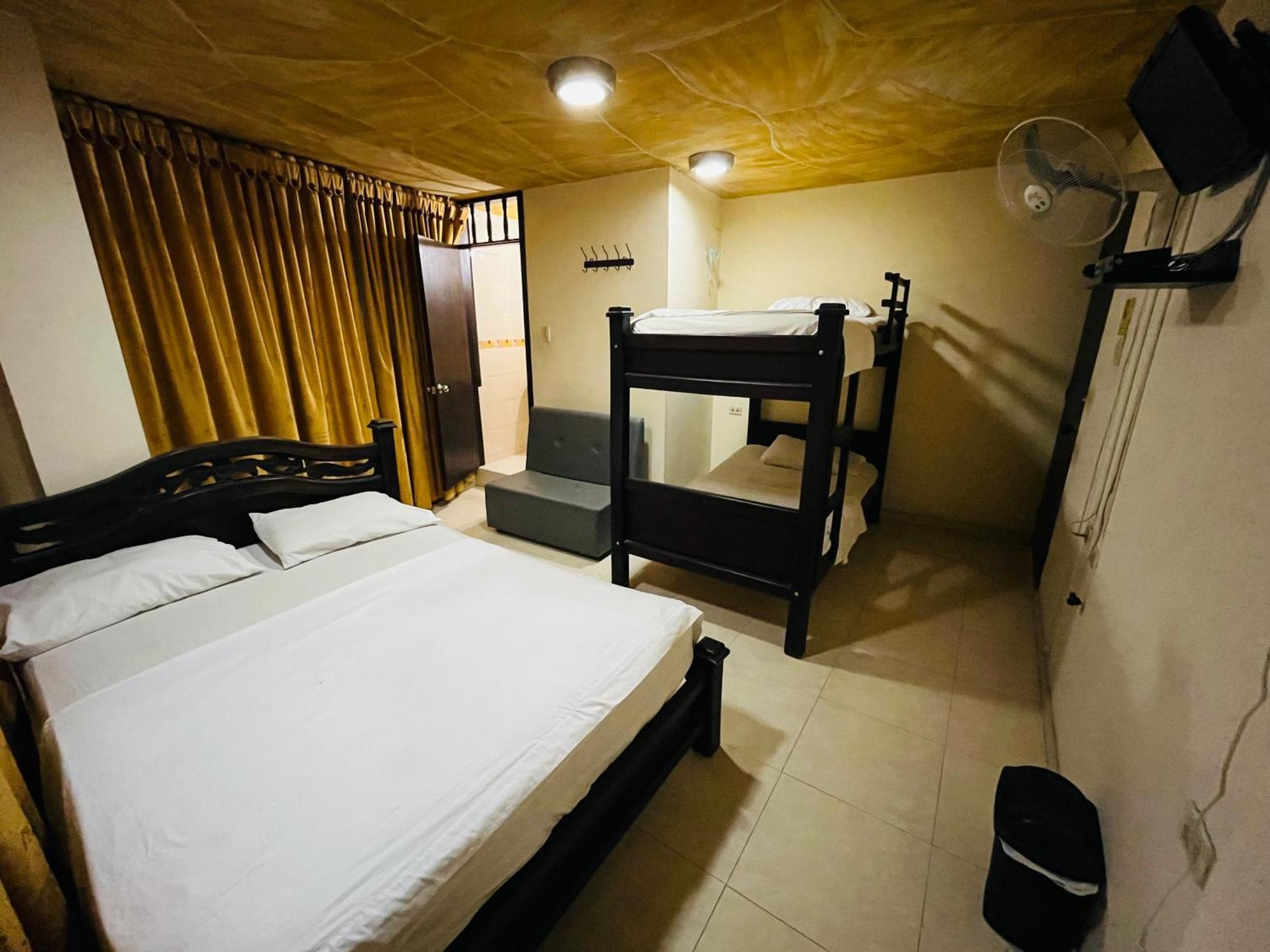 Merkezi Saray Villavieja Esterno foto