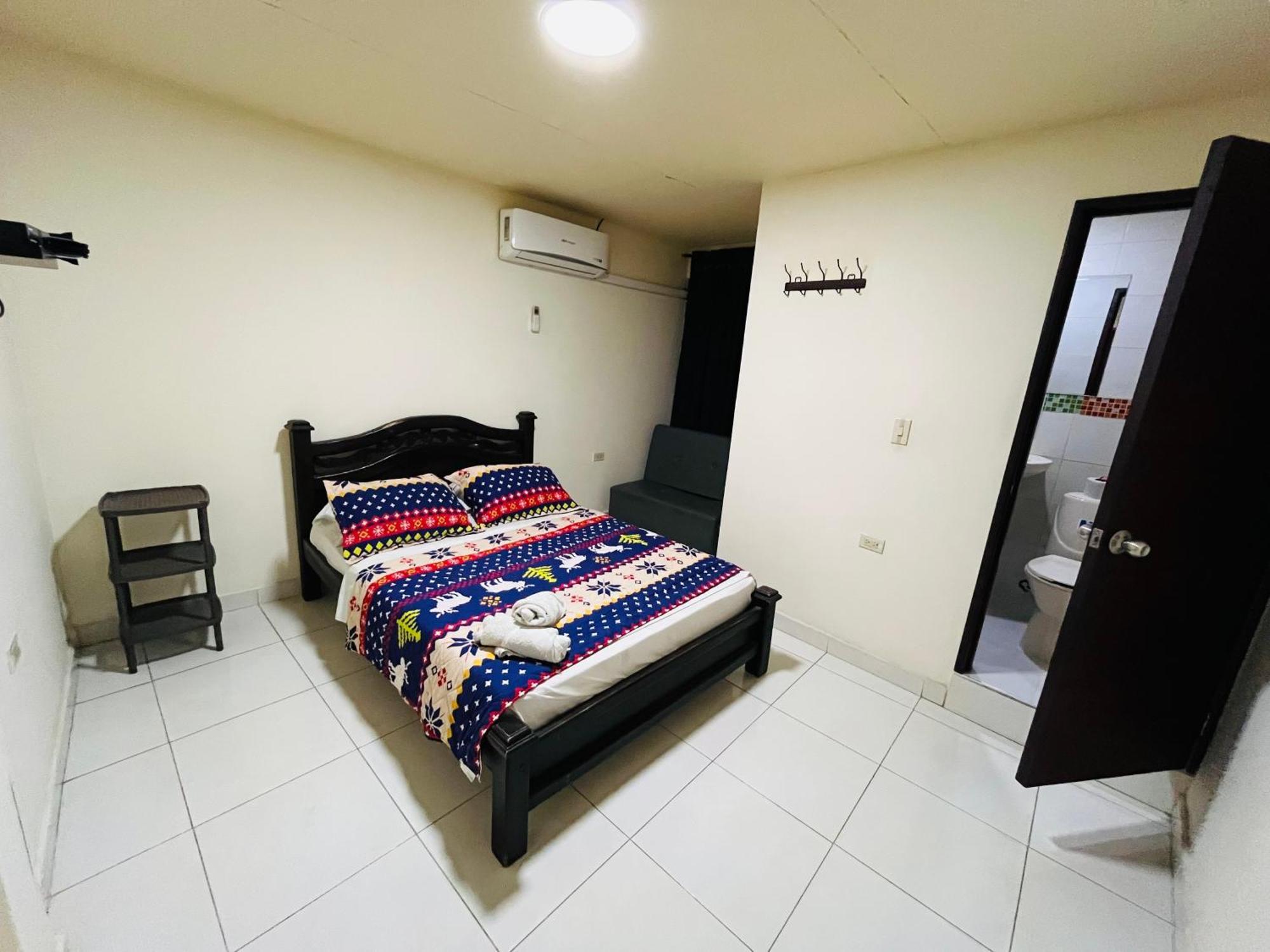 Merkezi Saray Villavieja Esterno foto